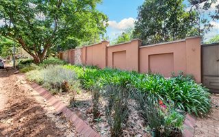 903 m² Land available in Hurlingham