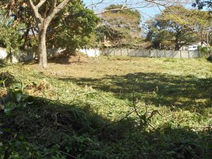 949 m² Land available in Southport