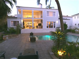 5 Bed House in Paradise