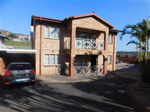 5 Bed House in Lotus Park