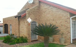 2 Bedroom Townhouse in Wilkoppies