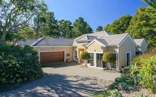 3 Bedroom House in Pezula Golf Estate