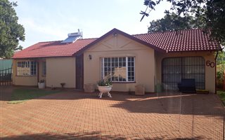 2 Bedroom House in Oberholzer