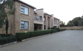 2 Bedroom Townhouse in Randpoort