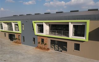 927 m² Industrial space in Chloorkop