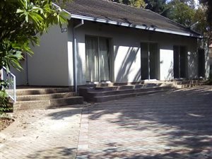 Studio Apartment in Windsor West
