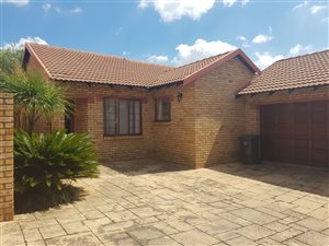 3 Bed House in Thatchfield