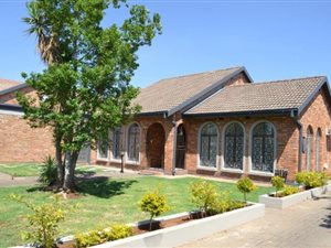 4 Bed House in Royldene
