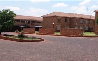 2 Bedroom Apartment in Krugersrus