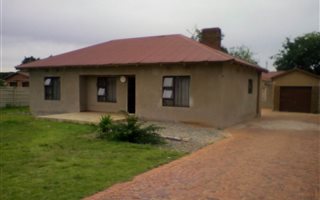 2 Bedroom House in Welgedacht
