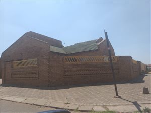 3 Bed House in Vosloorus