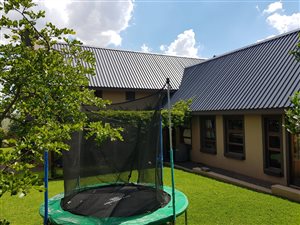 3 Bed House in Midlands Estate