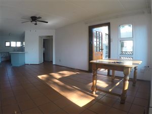 2 Bed Apartment in Bryanston West
