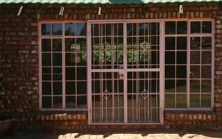 5 Bedroom House in Barkly West