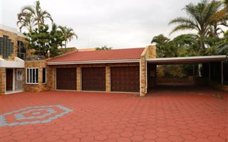 4 Bedroom House in Umhlanga Rocks