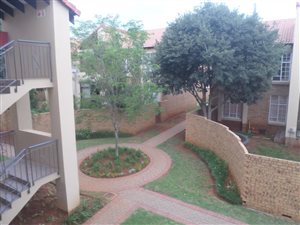 2 Bed Flat in Olympus