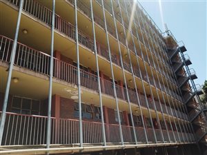 3 Bed Apartment in Sunnyside