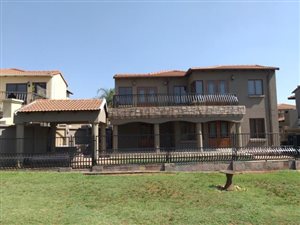 3 Bed Townhouse in Emfuleni Golf Estate