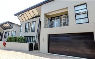 4 Bedroom Duplex in Essenwood