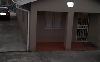4 Bedroom House in Caneside