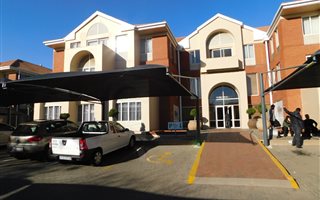 350 m² Office Space in Ferndale