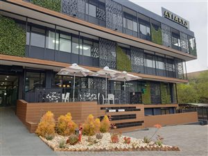 184 m² Commercial space in Lynnwood Glen