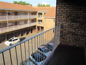 2 Bed House in Vanderbijlpark CW3