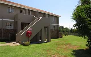 3 Bedroom Apartment in Elarduspark