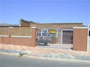 4 Bed House in Bishop Lavis