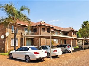 2 Bed Apartment in Highveld