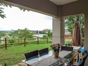 2 Bed Apartment in Palm Lakes Estate