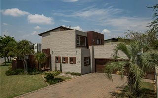 3 Bedroom House in Silver Lakes Golf Estate