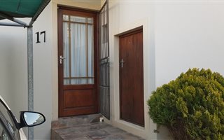 2 Bedroom Townhouse in Vredekloof