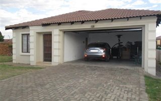 3 Bedroom House in The Reeds