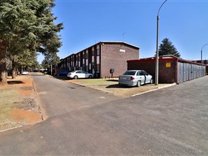 2 Bed Townhouse in Grobler Park