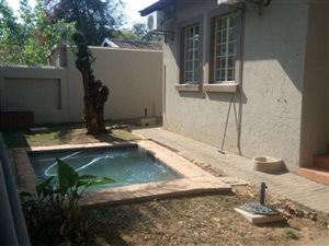 1 Bed Garden Cottage in Waterkloof