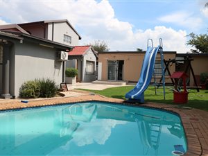 5 Bed House in Mackenzie Park