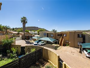 2 Bed Apartment in Glenvista