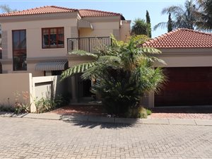 4 Bed Townhouse in Amorosa
