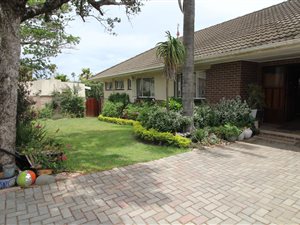 5 Bed House in Beacon Bay
