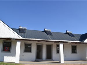 5 Bed House in Newton