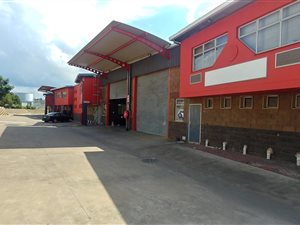 325 m² Industrial space in Mt Edgecombe