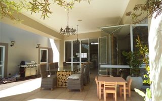 4 Bedroom House in Dainfern Valley