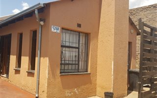 3 Bedroom House in Mohlakeng