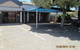 240 m² Commercial space in Bo Dorp