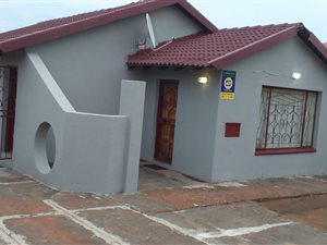 2 Bed House in Mabopane