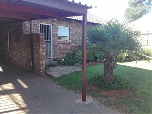 1 Bedroom Apartment in Langenhoven Park