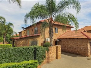 4 Bedroom Duplex in Six Fountains Estate