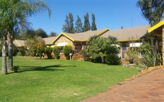 2 Bedroom Apartment in Rand Collieries