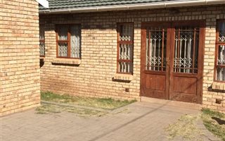 3 Bedroom House in Westbourne
